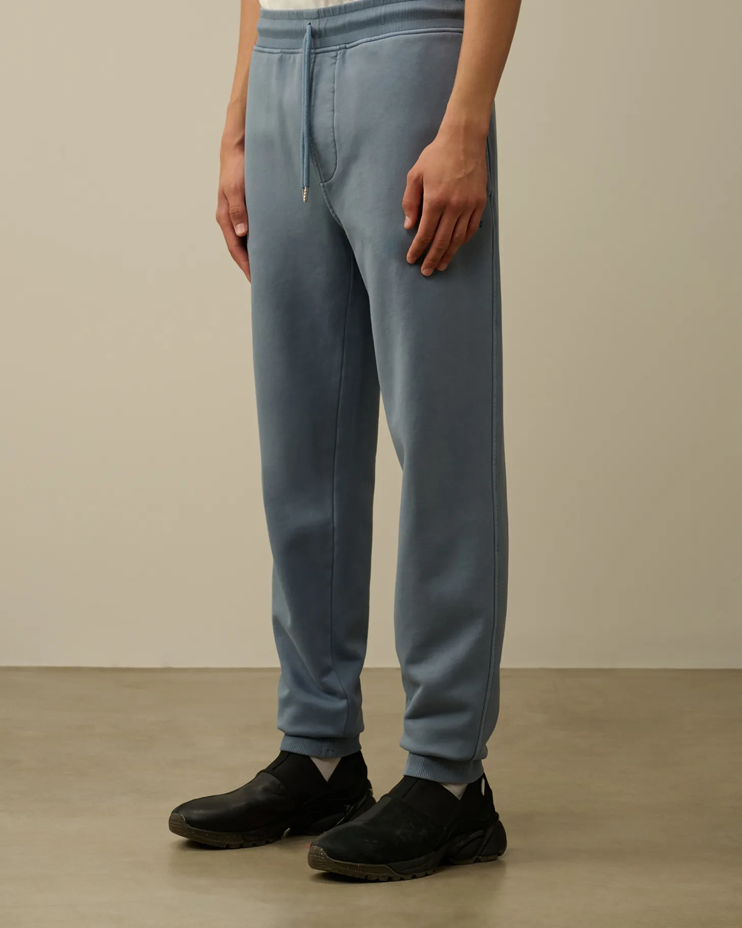 Brushed and Emerized Diagonal Fleece Cargo Sweatpants<C.P. Company Sale