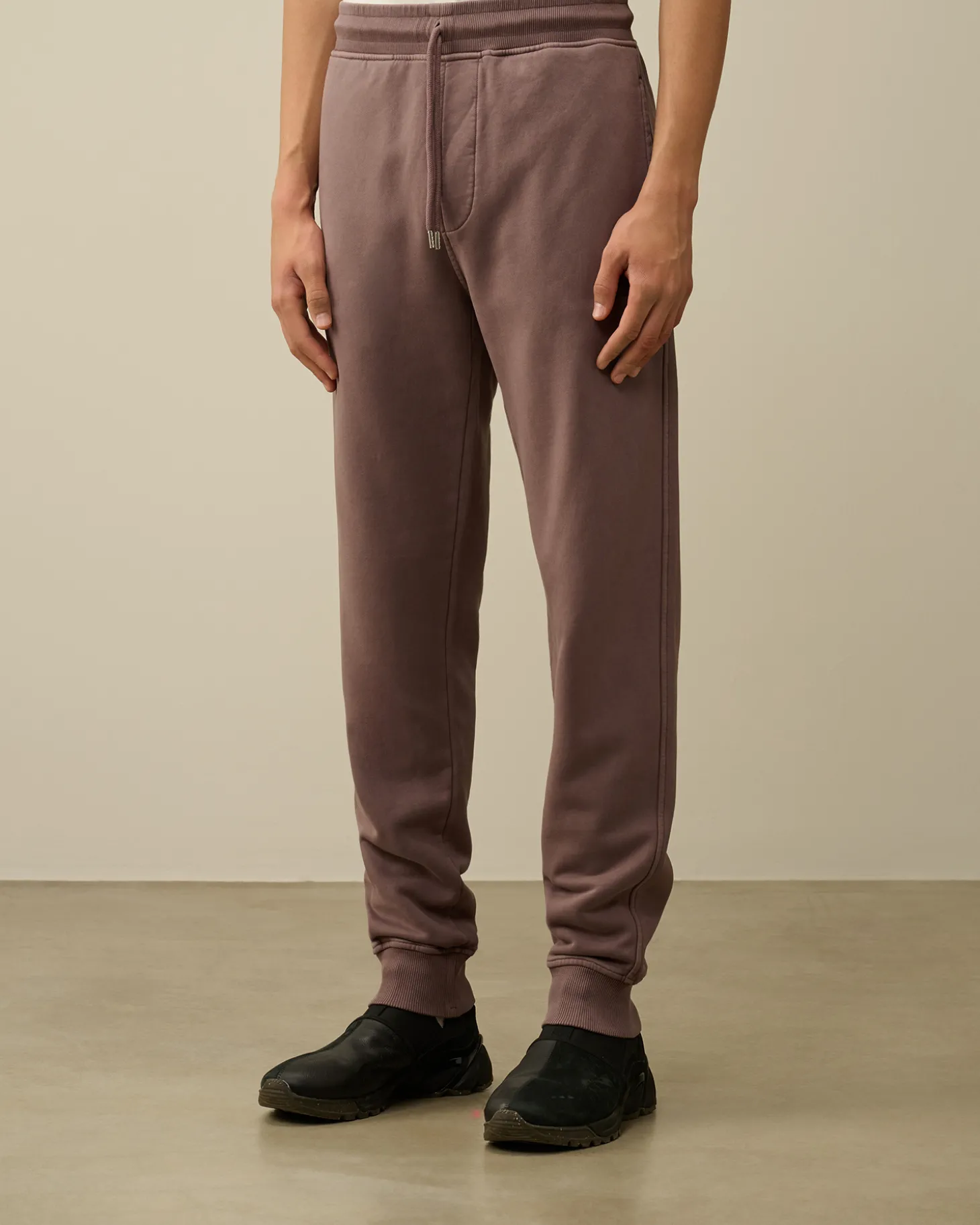 Brushed and Emerized Diagonal Fleece Cargo Sweatpants<C.P. Company Discount