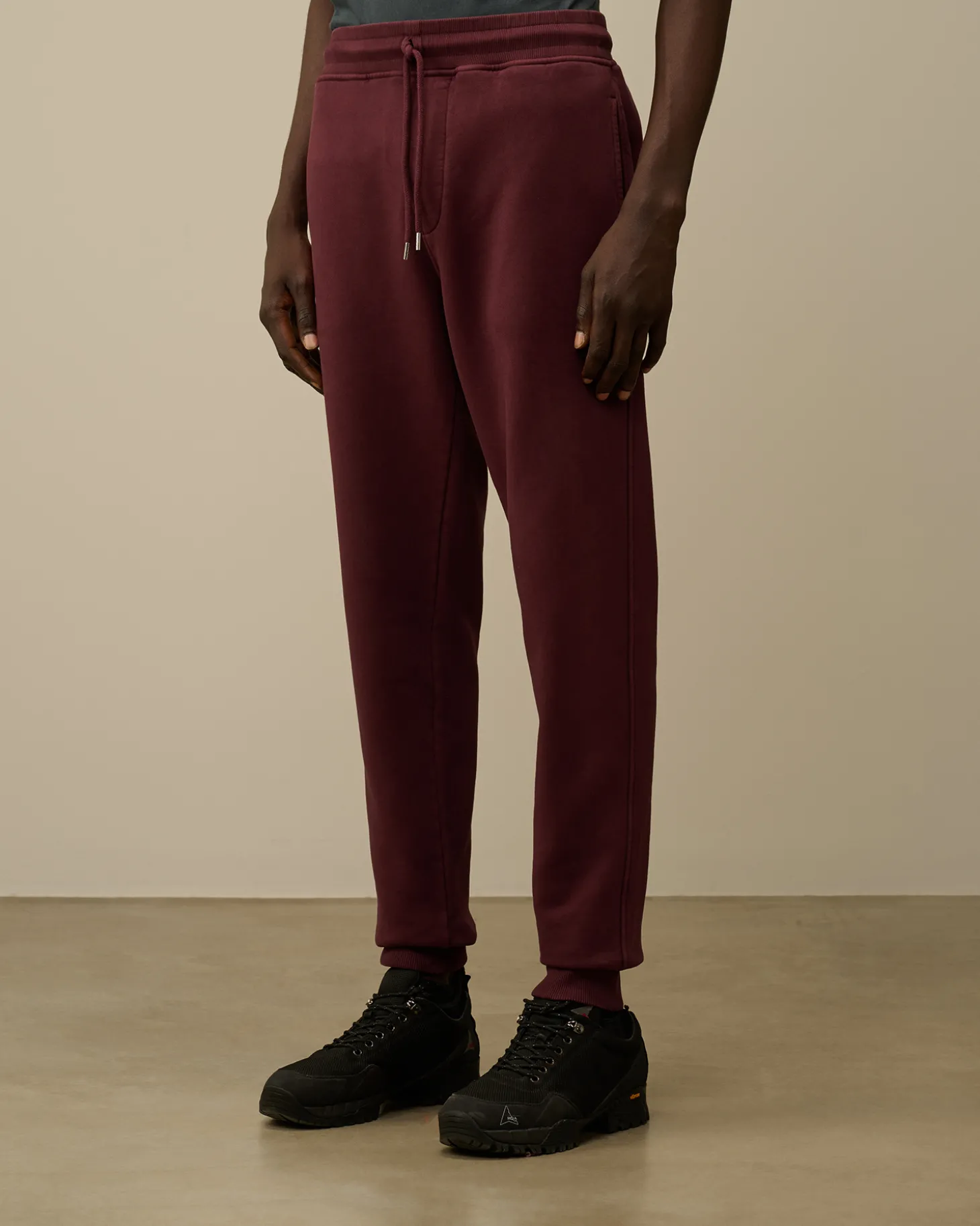 Brushed and Emerized Diagonal Fleece Cargo Sweatpants<C.P. Company Online