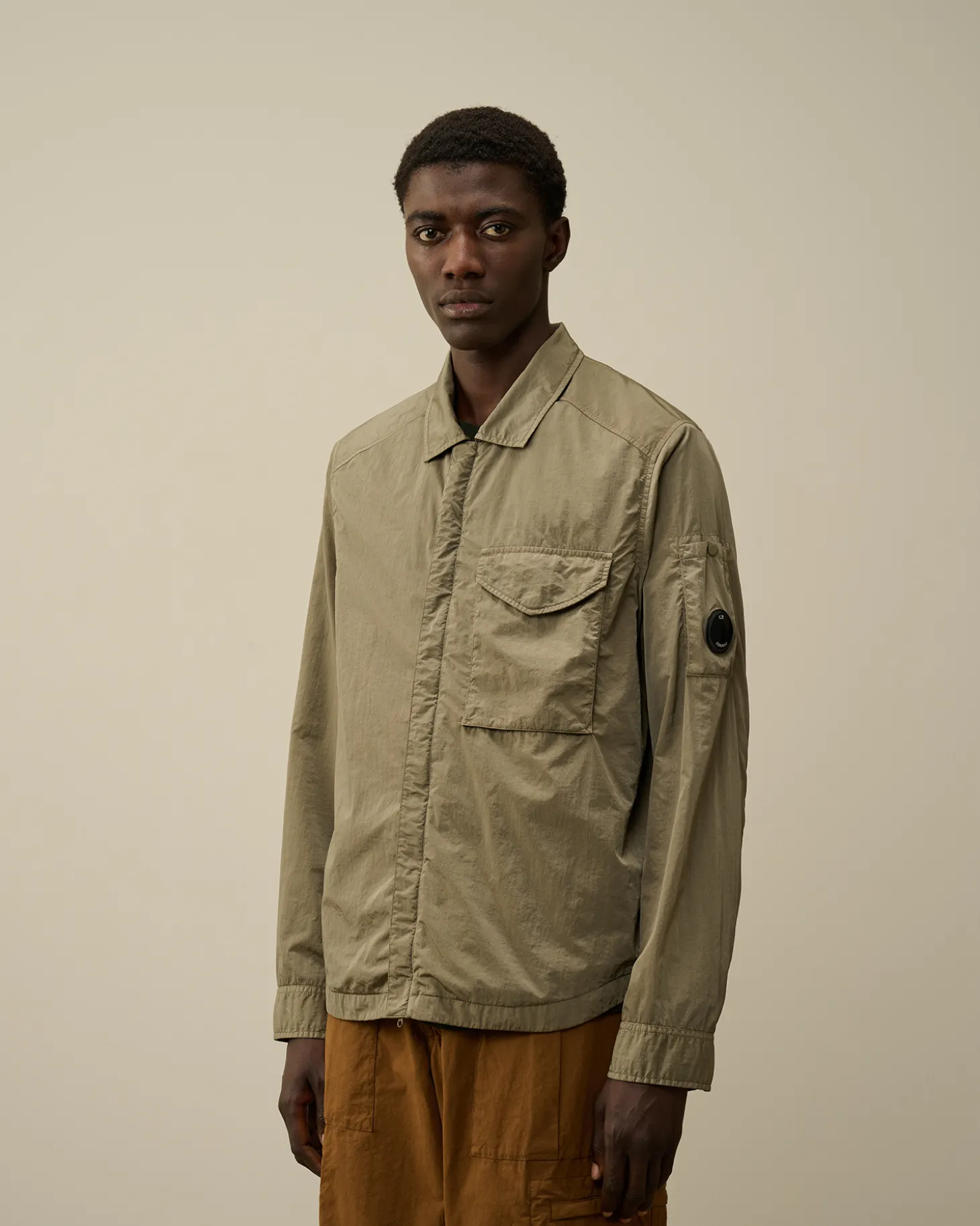 Chrome-R Lens Overshirt<C.P. Company Shop