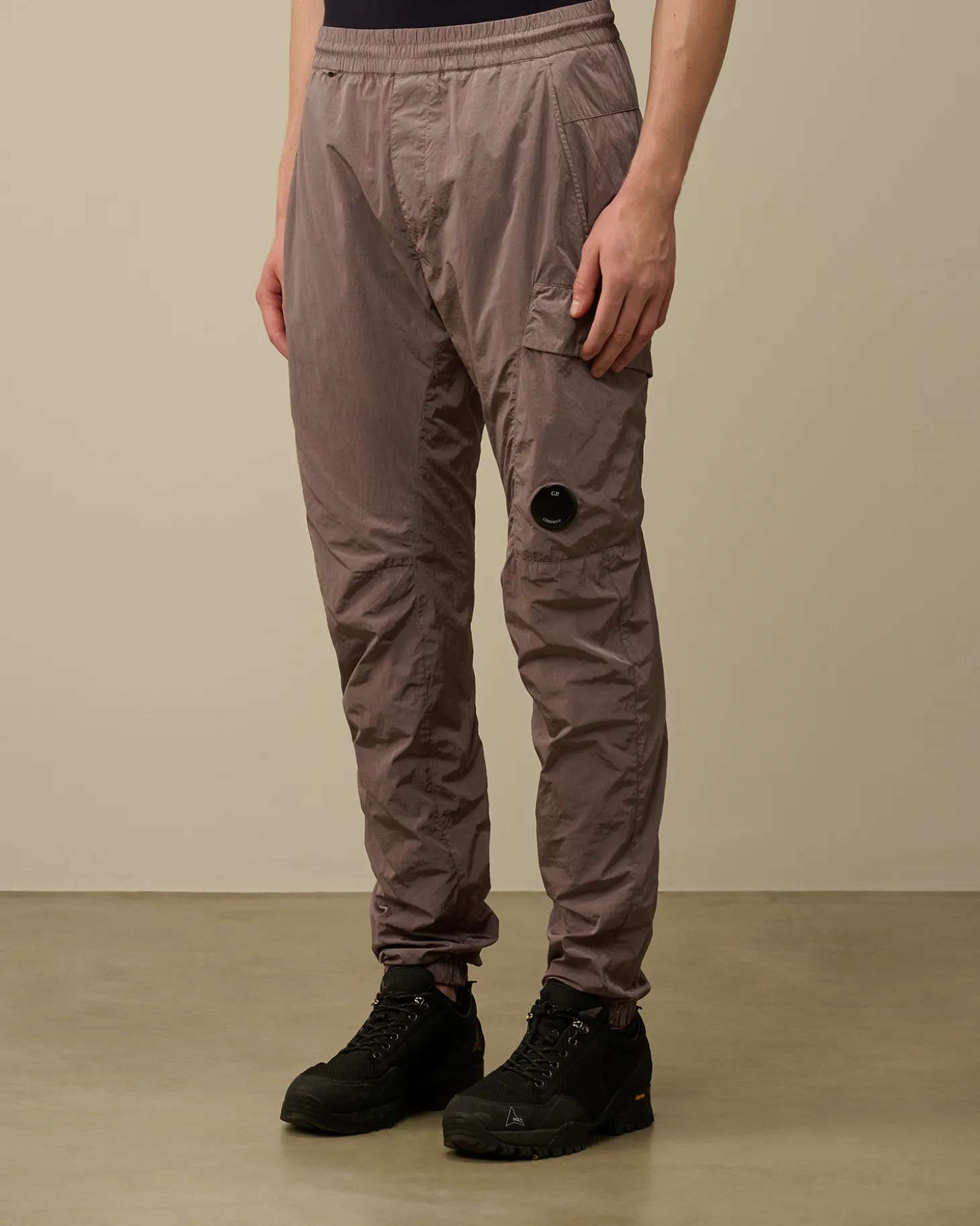 Chrome-R Track Pants<C.P. Company Store