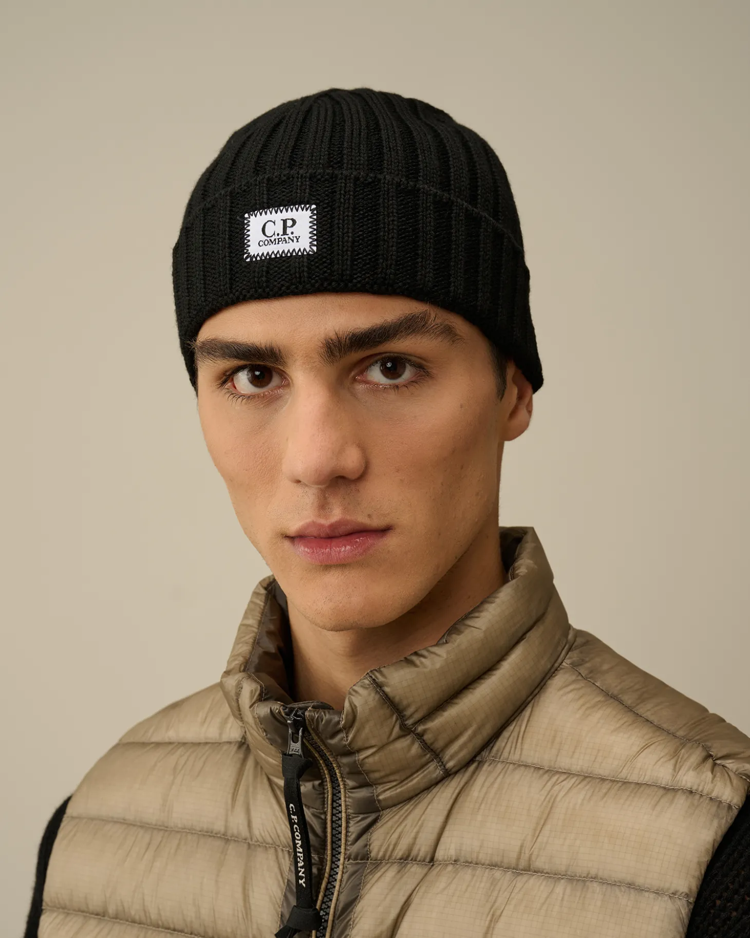 Extra Fine Merino Wool Logo Beanie<C.P. Company Shop